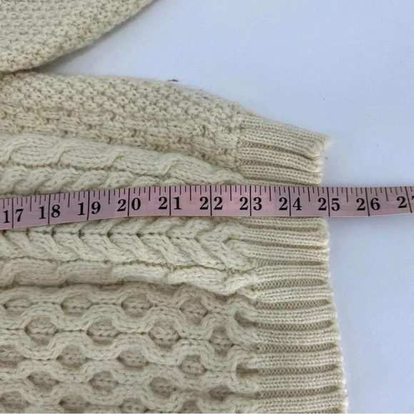 Bitching and Junkfood London rare vintage Aran sweater with fur shoulder fringe - Picture 8 of 8